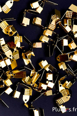 Clips d’oreilles - 11 x 7 x 5 mm, trou 1.5 mm - doré